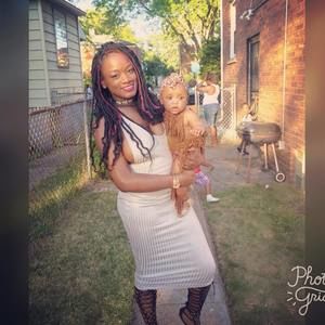 Meet your Posher, Laurel